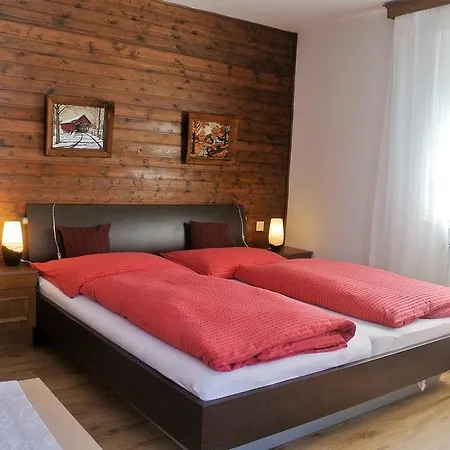 Haus Stratton